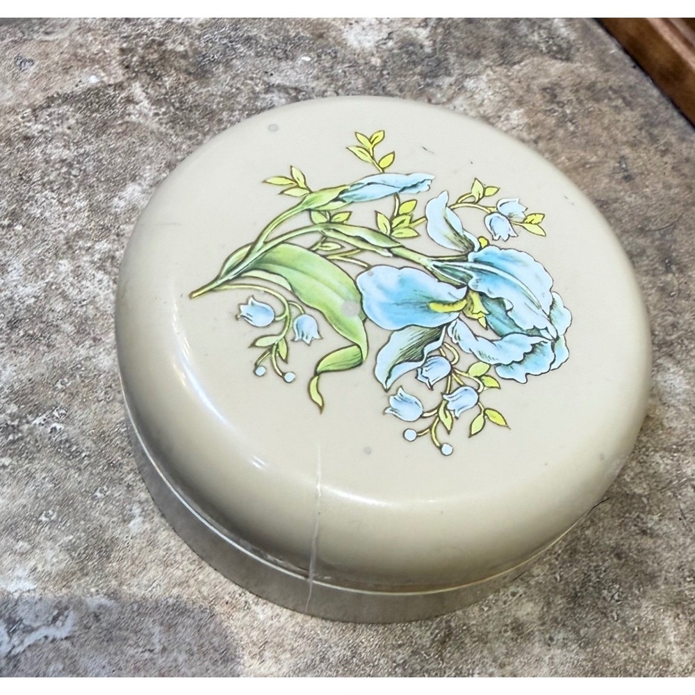 Vintage Avon Beauty Dust Powder‎ Box Blue Floral Vanity Container 1970s